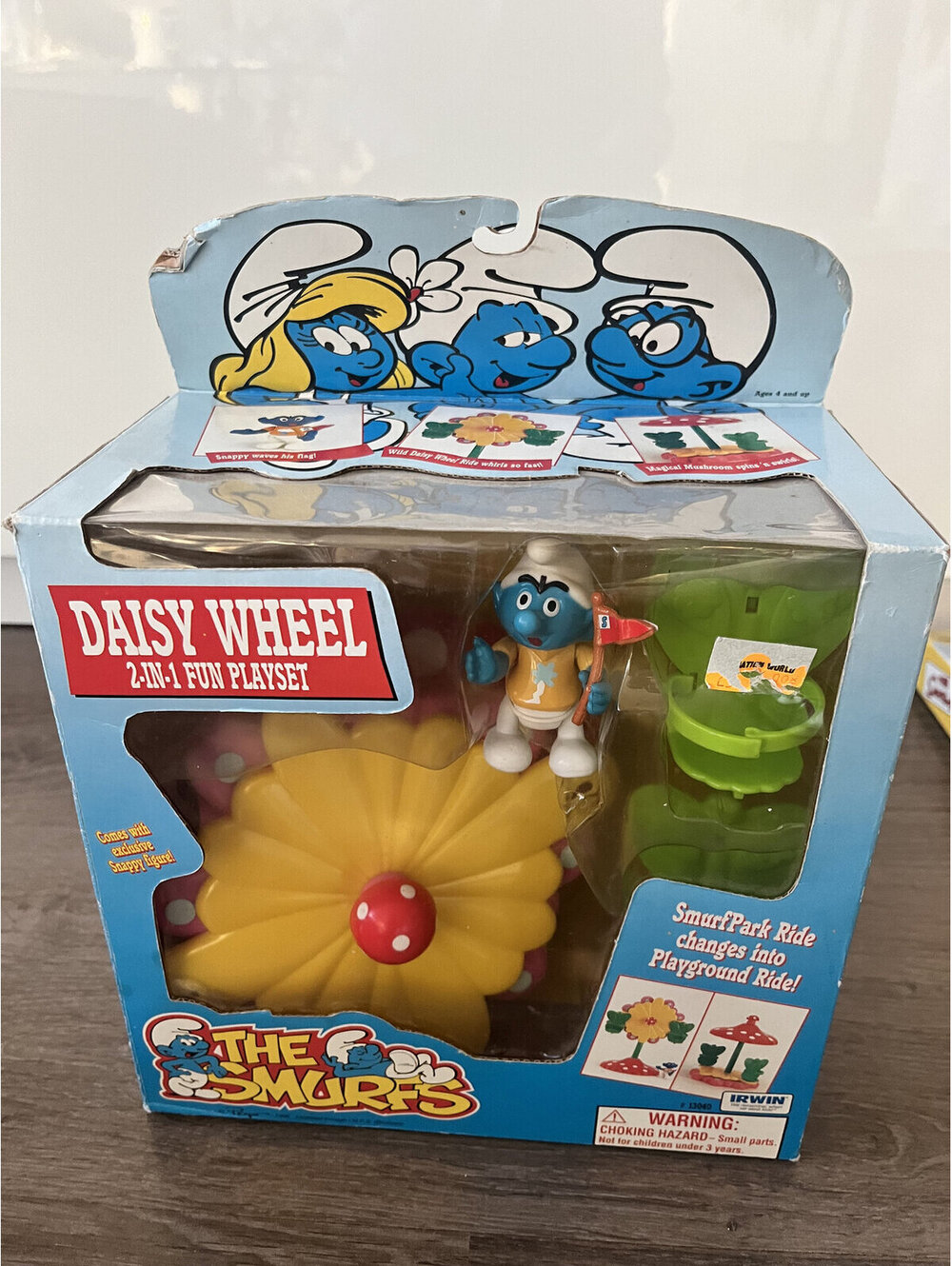 Vintage 1996 The Smurfs Daisy Wheel Ride Play Set w/ Snappy Figure. New In Box